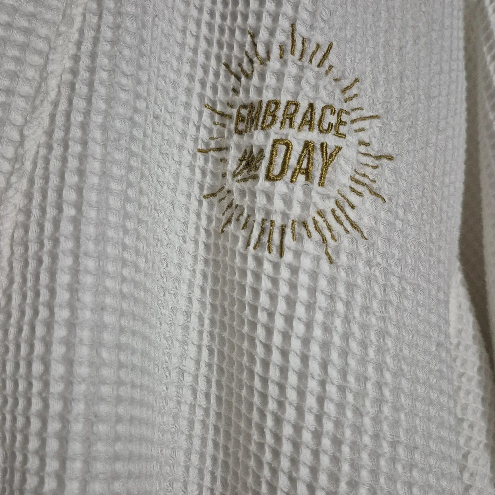 White Waffle Knit Robe - Picture 2 of 4